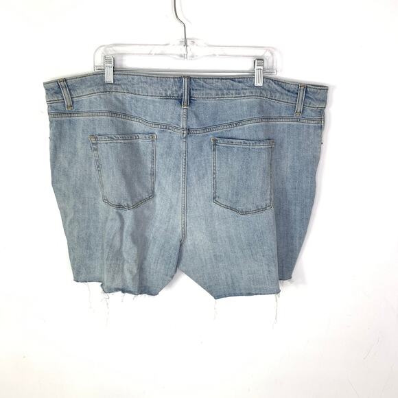Old Navy Plus Size 22 Boyfriend Denim Cut Off Distressed Shorts Boho Festival - Picture 2 of 12